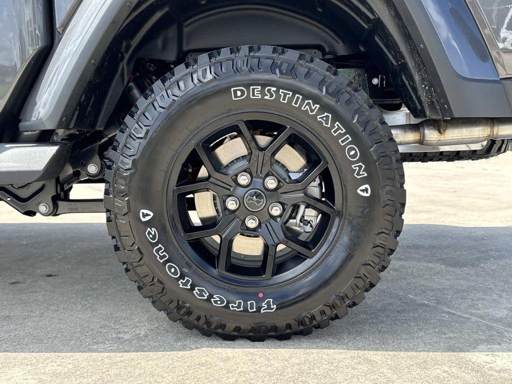 new 2025 Jeep Gladiator car, priced at $42,105