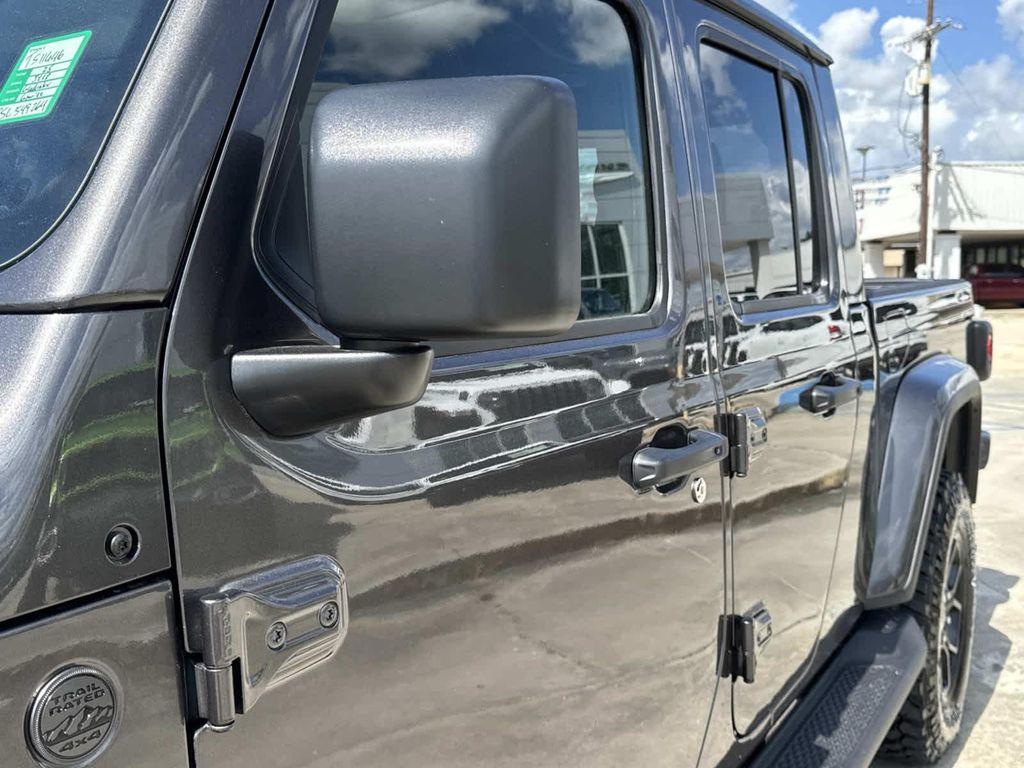 new 2025 Jeep Gladiator car, priced at $42,105