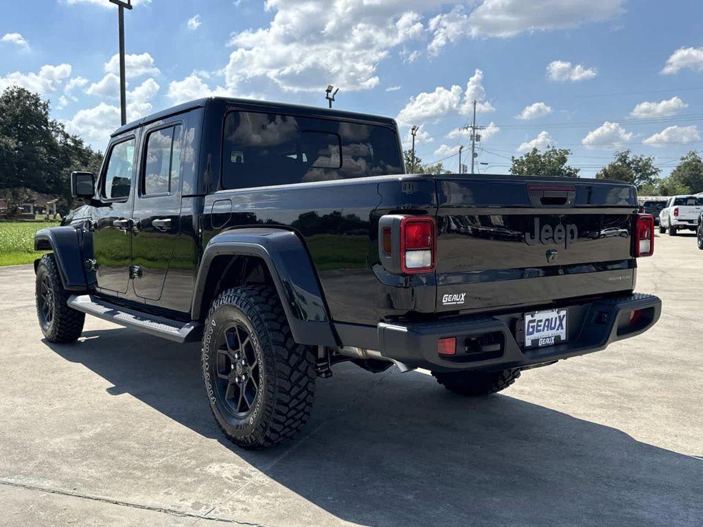 new 2025 Jeep Gladiator car, priced at $42,660