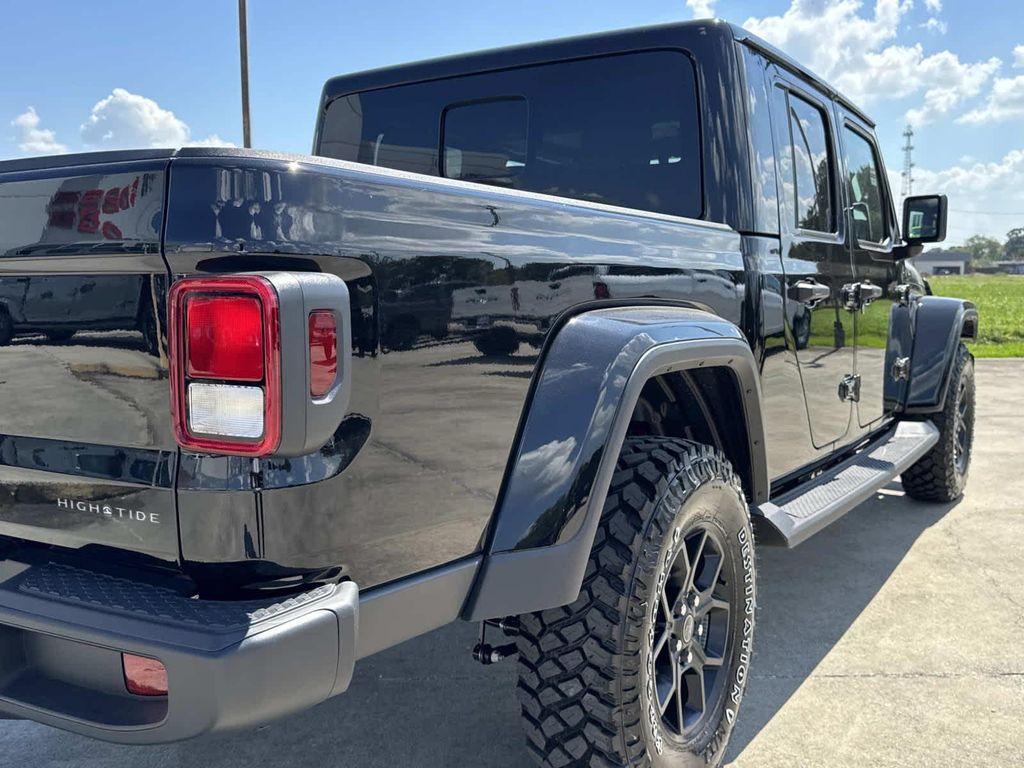 new 2025 Jeep Gladiator car, priced at $42,660