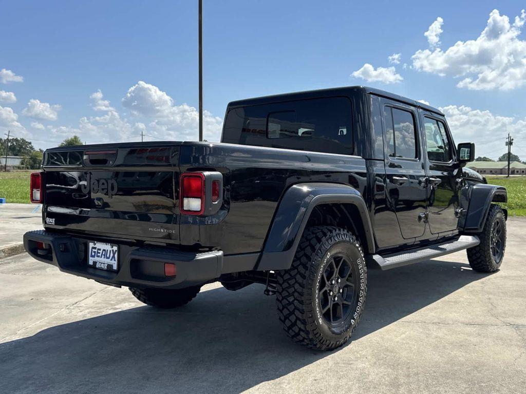new 2025 Jeep Gladiator car, priced at $42,660