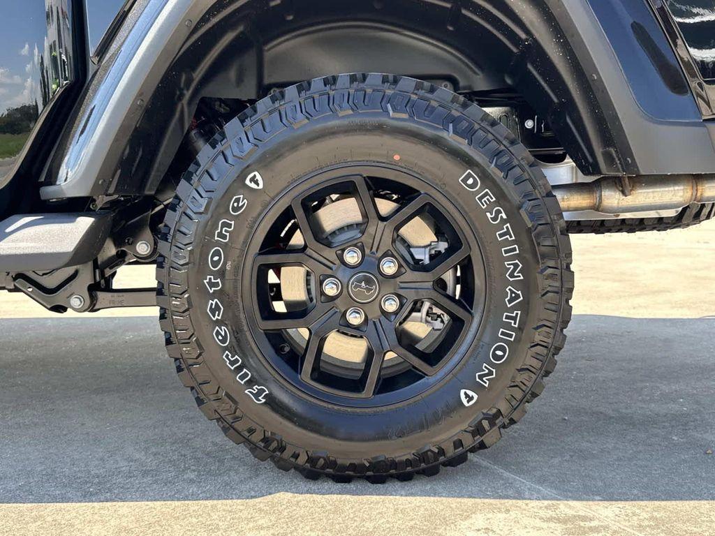 new 2025 Jeep Gladiator car, priced at $42,660