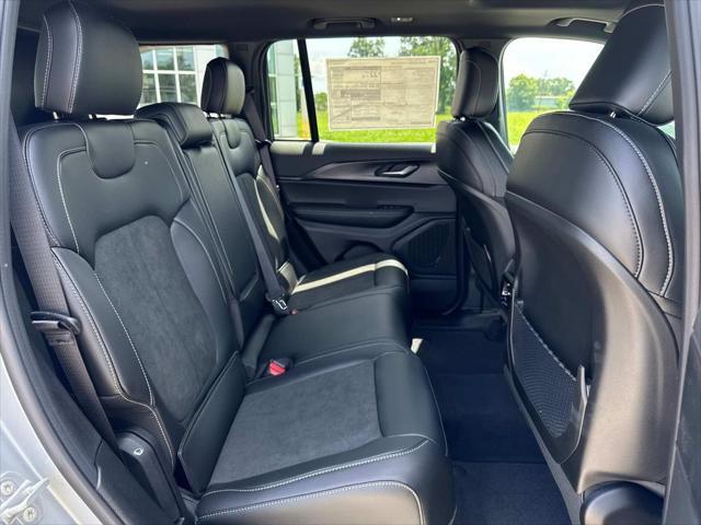 new 2025 Jeep Grand Cherokee car, priced at $44,730