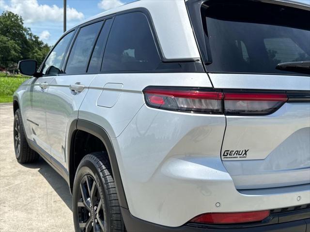 new 2025 Jeep Grand Cherokee car, priced at $44,730