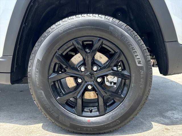 new 2025 Jeep Grand Cherokee car, priced at $44,730