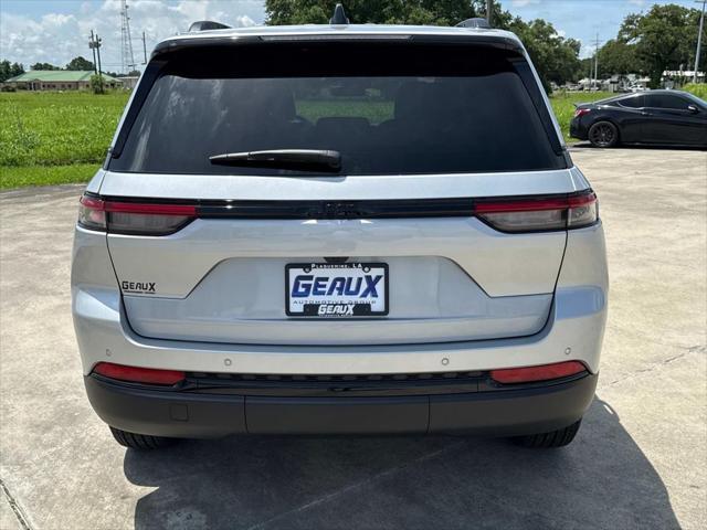 new 2025 Jeep Grand Cherokee car, priced at $44,730