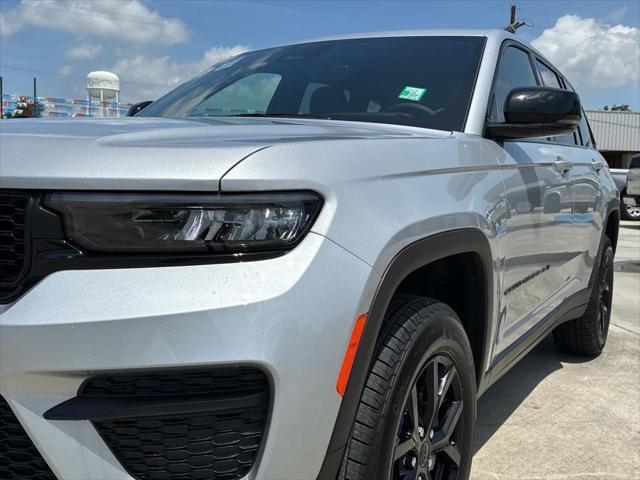 new 2025 Jeep Grand Cherokee car, priced at $44,730