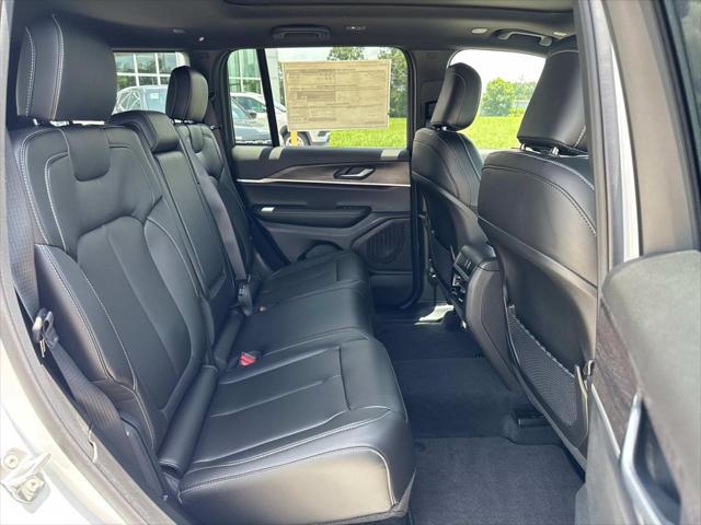 new 2025 Jeep Grand Cherokee car, priced at $47,415