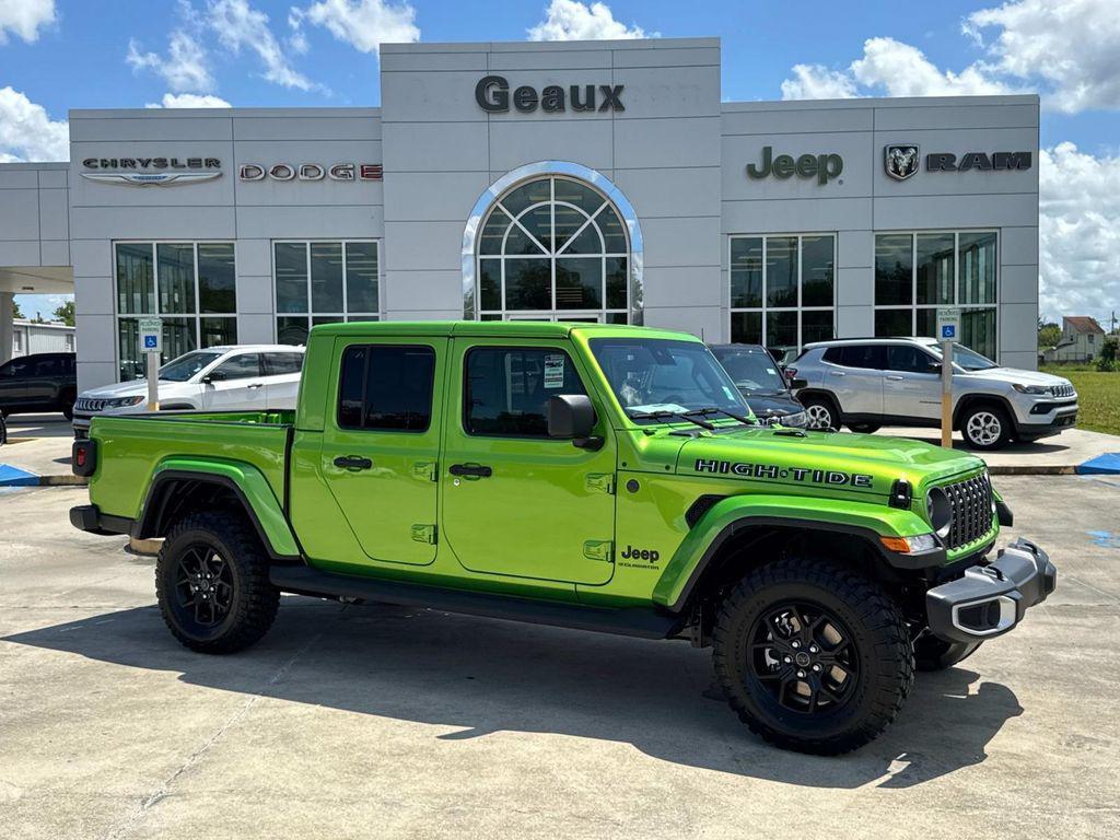 new 2025 Jeep Gladiator car, priced at $48,685