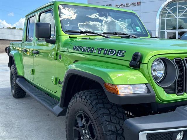 new 2025 Jeep Gladiator car, priced at $48,685