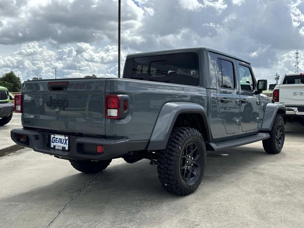 new 2025 Jeep Gladiator car, priced at $42,660