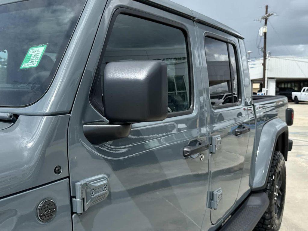 new 2025 Jeep Gladiator car, priced at $42,660