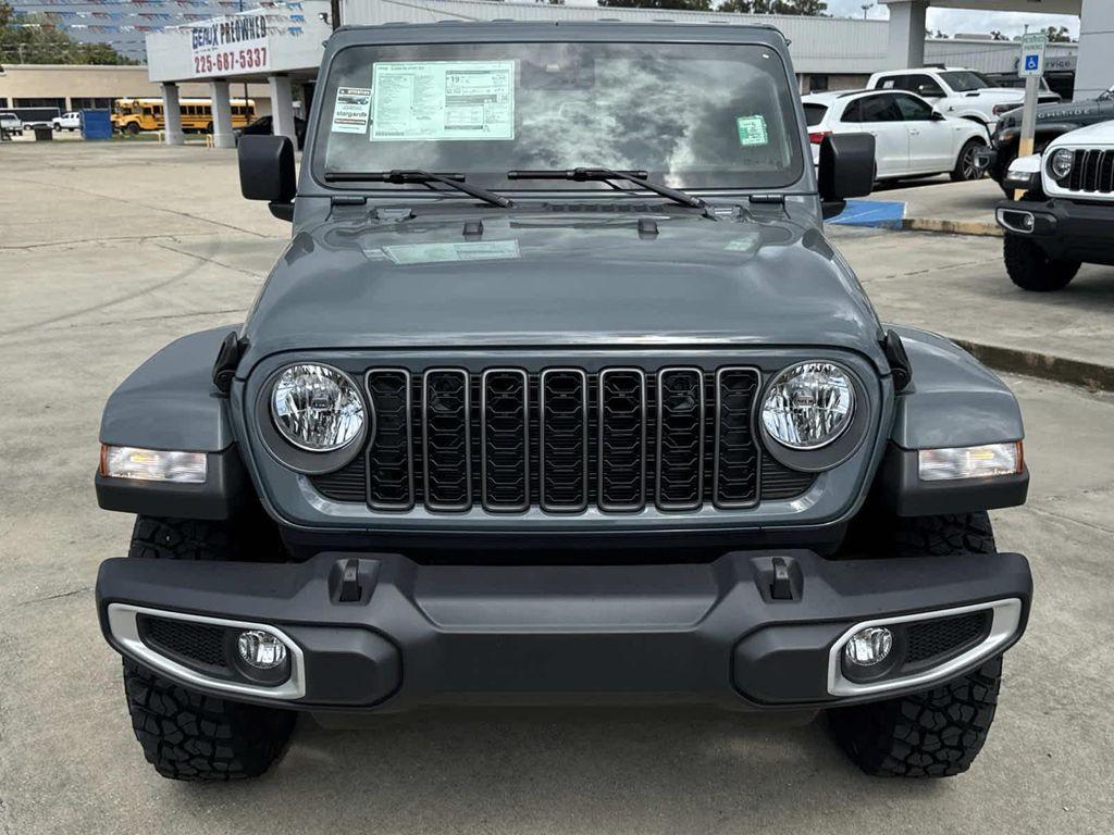 new 2025 Jeep Gladiator car, priced at $42,660