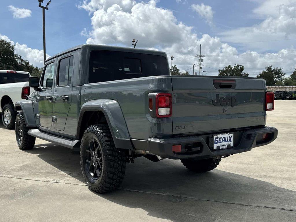 new 2025 Jeep Gladiator car, priced at $42,660