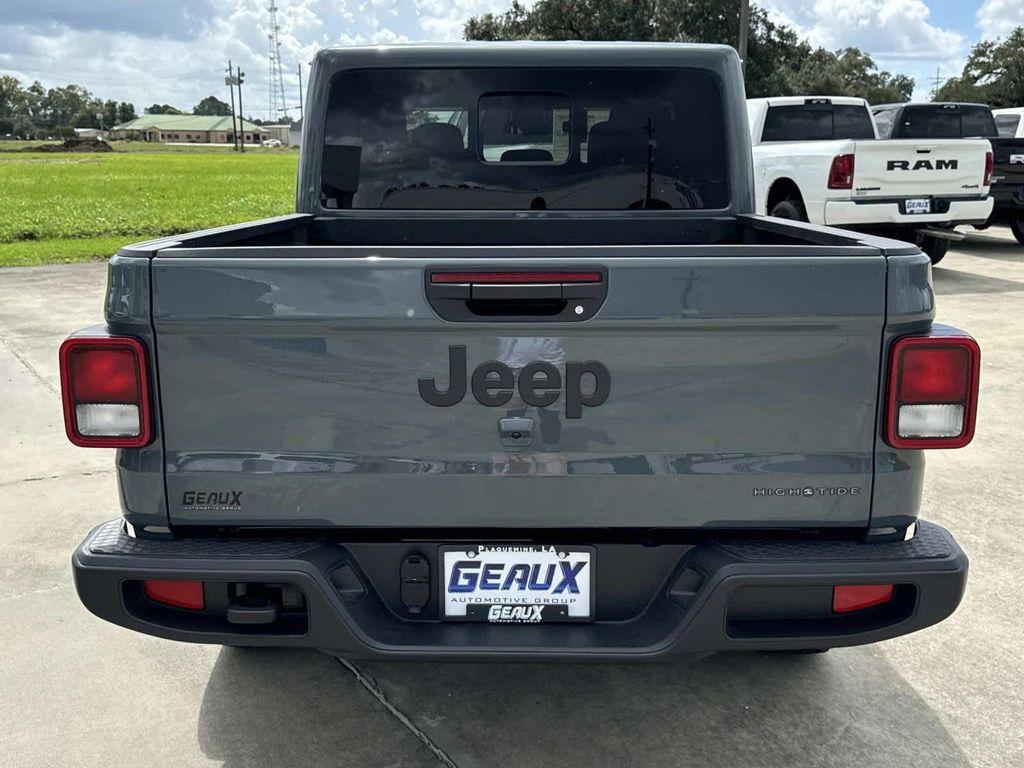new 2025 Jeep Gladiator car, priced at $42,660