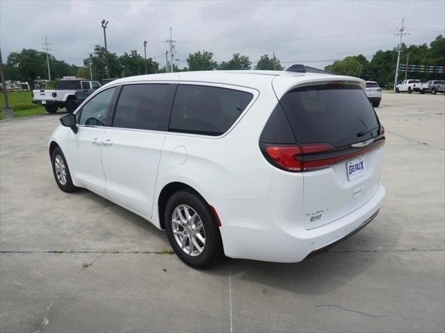 new 2024 Chrysler Pacifica car, priced at $43,155