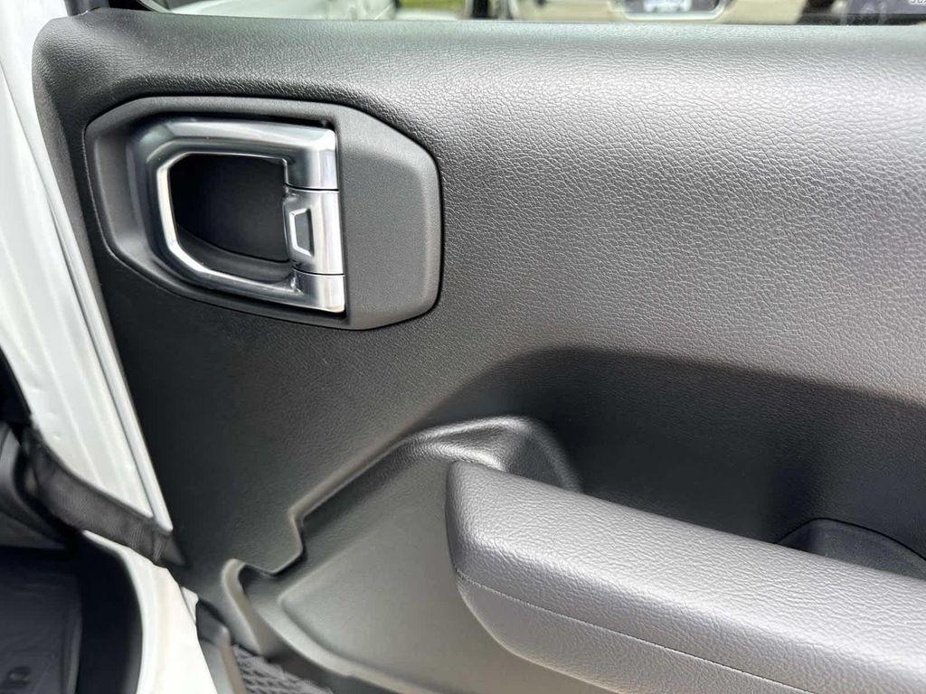 new 2025 Jeep Wrangler car, priced at $40,240