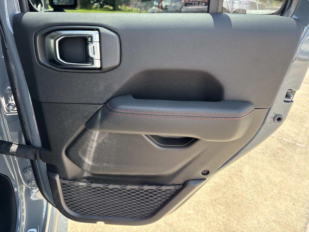 new 2025 Jeep Wrangler car, priced at $57,090
