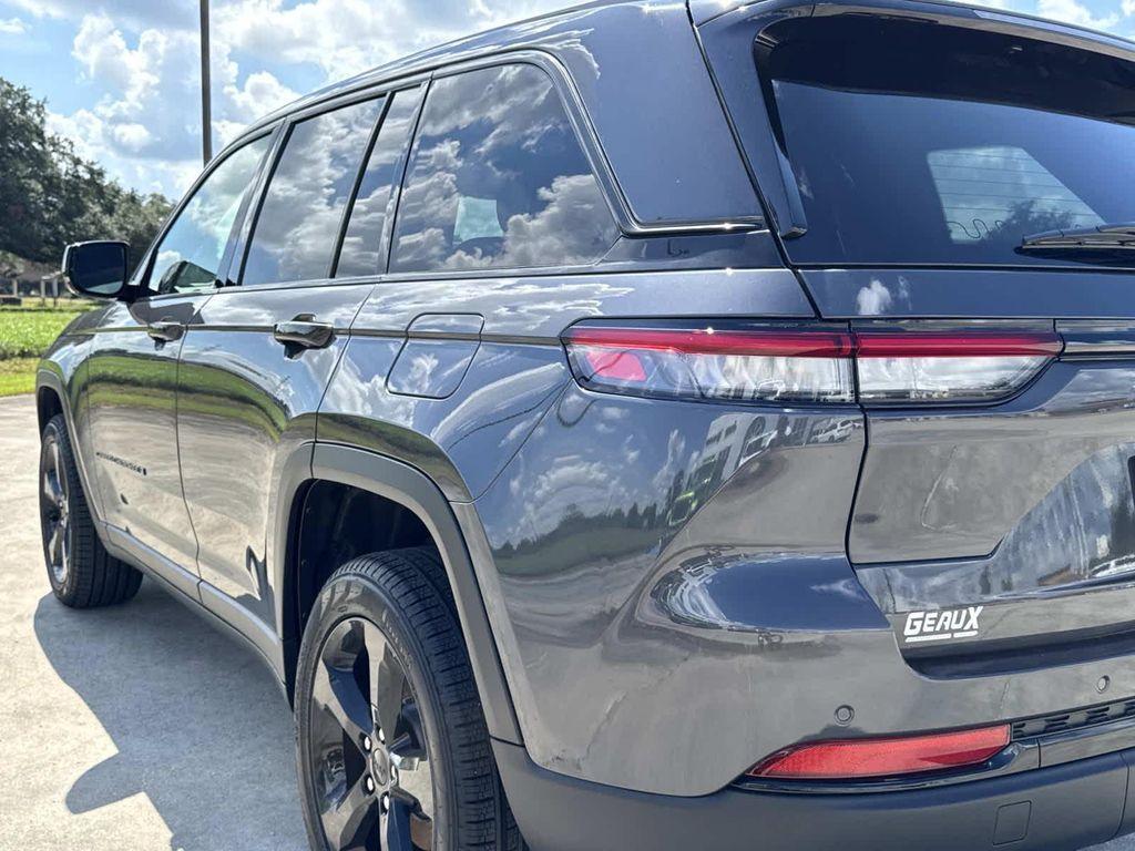 new 2025 Jeep Grand Cherokee car, priced at $42,985