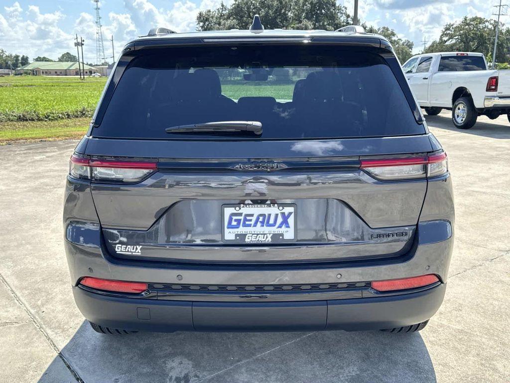 new 2025 Jeep Grand Cherokee car, priced at $42,985