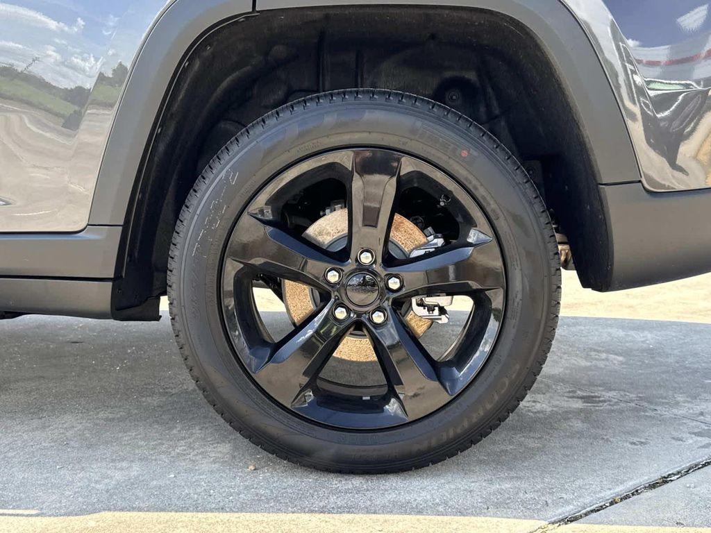 new 2025 Jeep Grand Cherokee car, priced at $42,985
