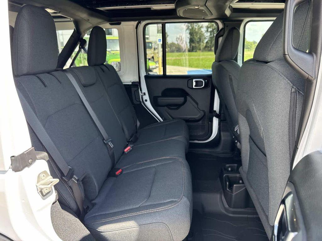 new 2025 Jeep Wrangler car, priced at $45,180