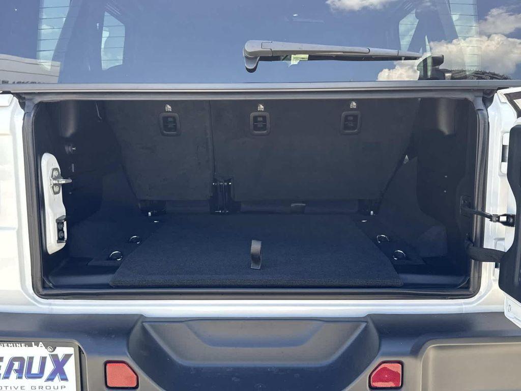 new 2025 Jeep Wrangler car, priced at $45,180