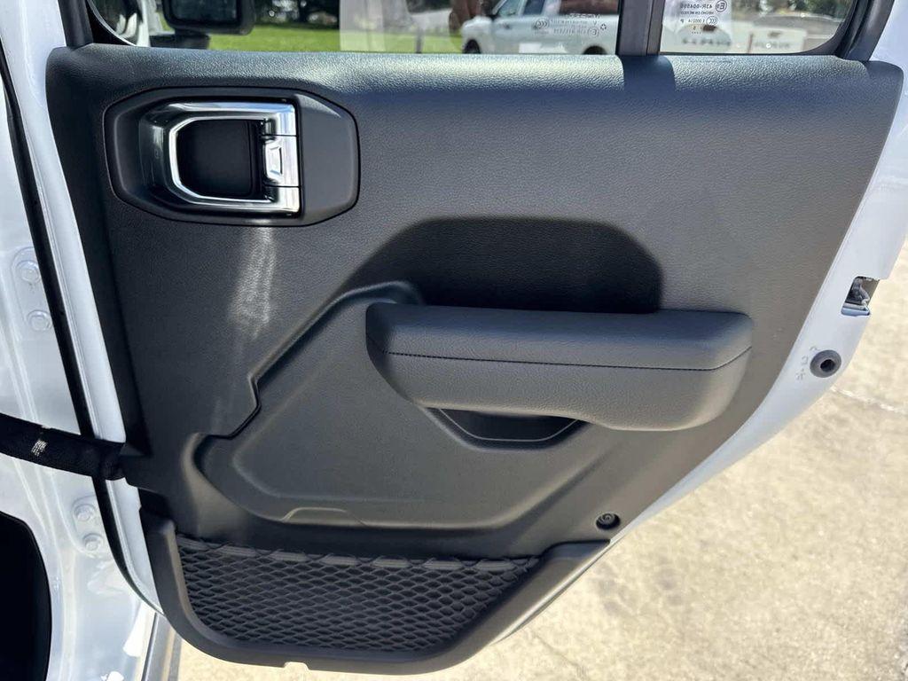 new 2025 Jeep Wrangler car, priced at $45,180