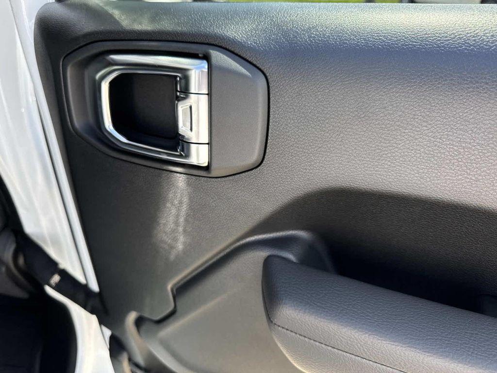 new 2025 Jeep Wrangler car, priced at $45,180