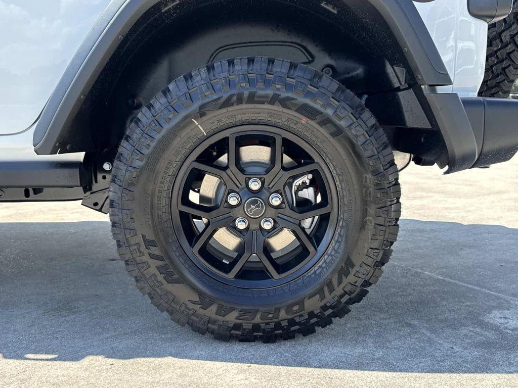 new 2025 Jeep Wrangler car, priced at $45,180
