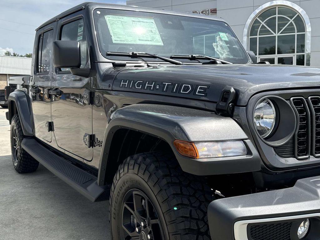 new 2025 Jeep Gladiator car, priced at $43,955