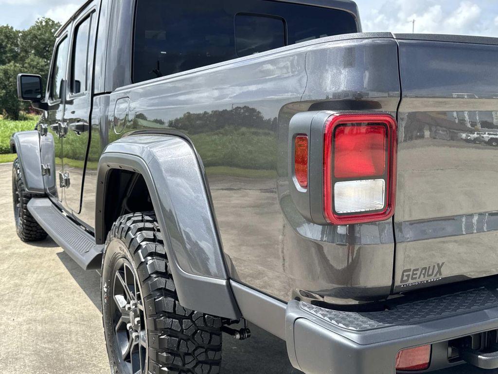 new 2025 Jeep Gladiator car, priced at $43,955