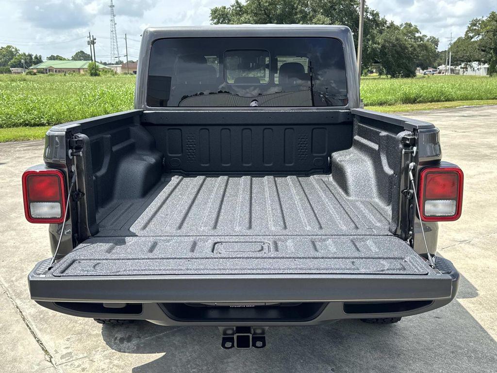 new 2025 Jeep Gladiator car, priced at $43,955