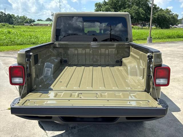 new 2025 Jeep Gladiator car, priced at $48,685