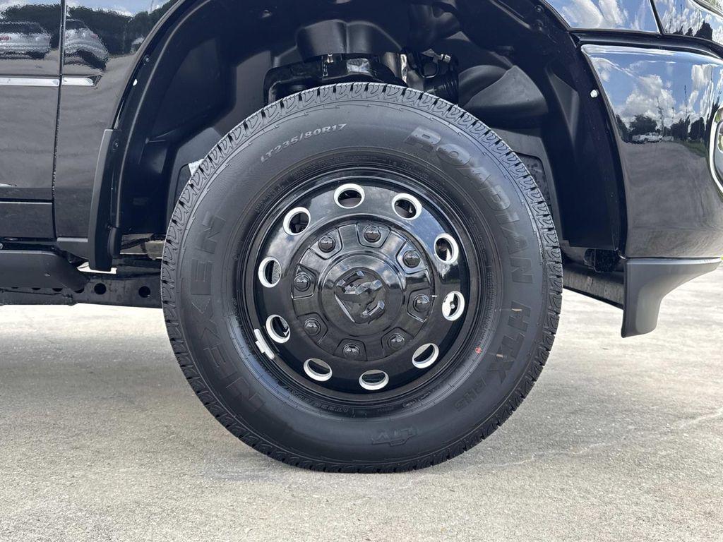 new 2025 Ram 3500 car, priced at $81,725