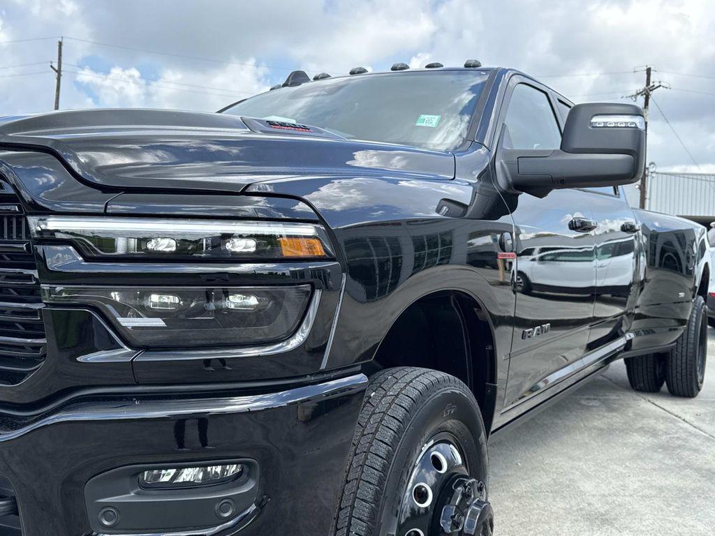 new 2025 Ram 3500 car, priced at $81,725