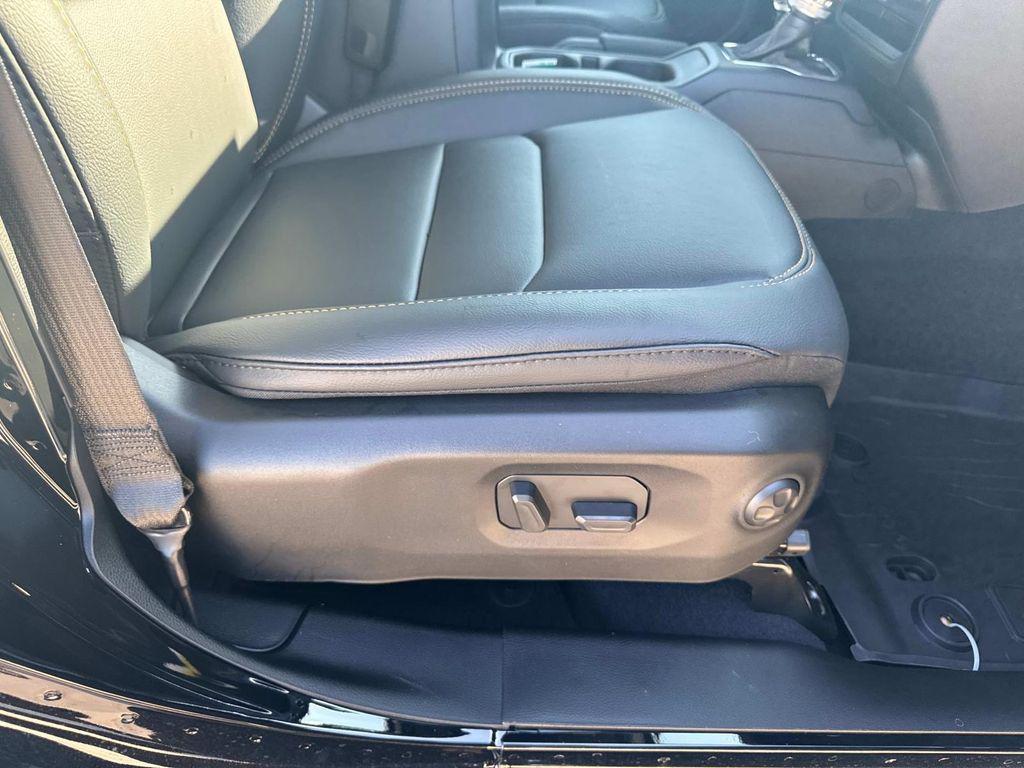 new 2025 Jeep Wrangler car, priced at $55,610