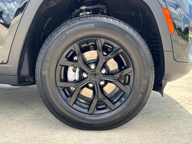 new 2025 Jeep Grand Cherokee car, priced at $46,730