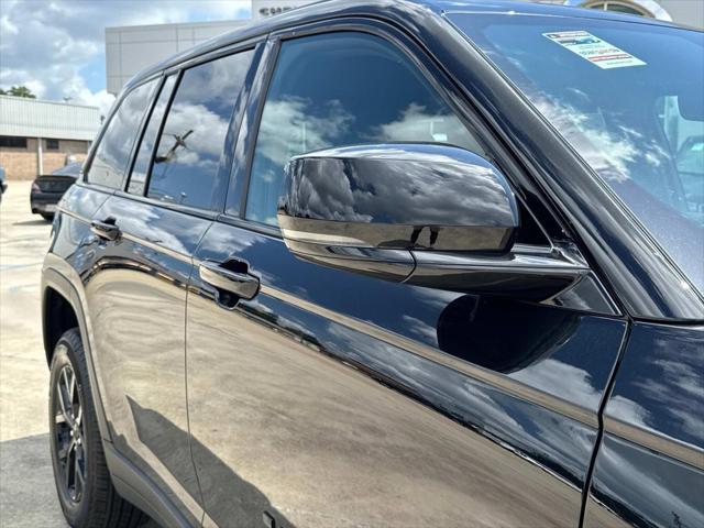 new 2025 Jeep Grand Cherokee car, priced at $46,730