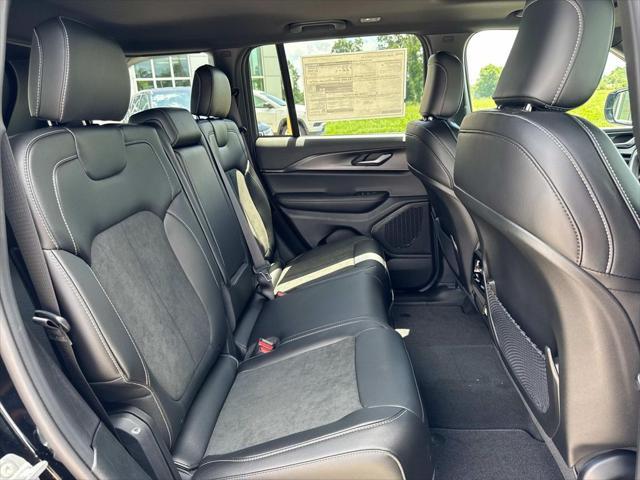 new 2025 Jeep Grand Cherokee car, priced at $46,730