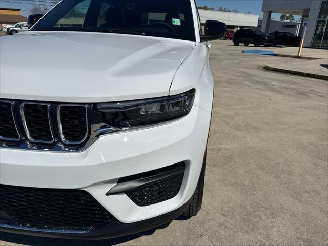new 2025 Jeep Grand Cherokee car, priced at $39,575
