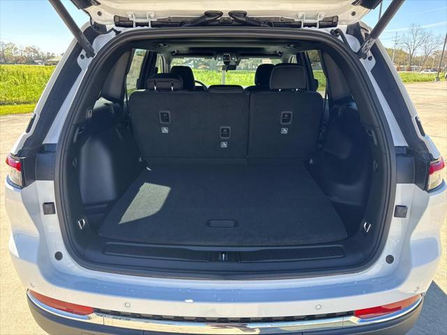 new 2025 Jeep Grand Cherokee car, priced at $39,575