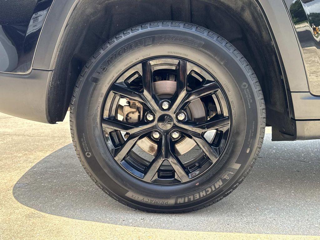 used 2023 Jeep Grand Cherokee car, priced at $28,997