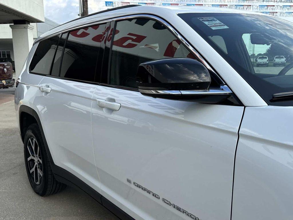 used 2024 Jeep Grand Cherokee L car, priced at $35,997