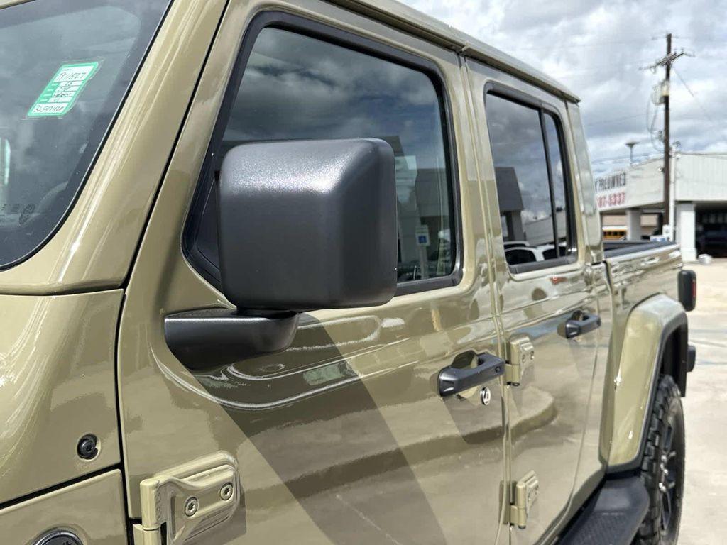 new 2025 Jeep Gladiator car, priced at $42,660