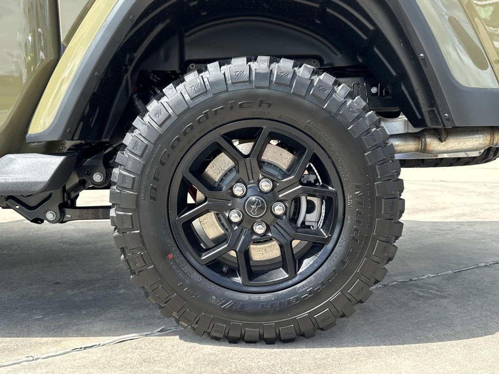 new 2025 Jeep Gladiator car, priced at $42,660
