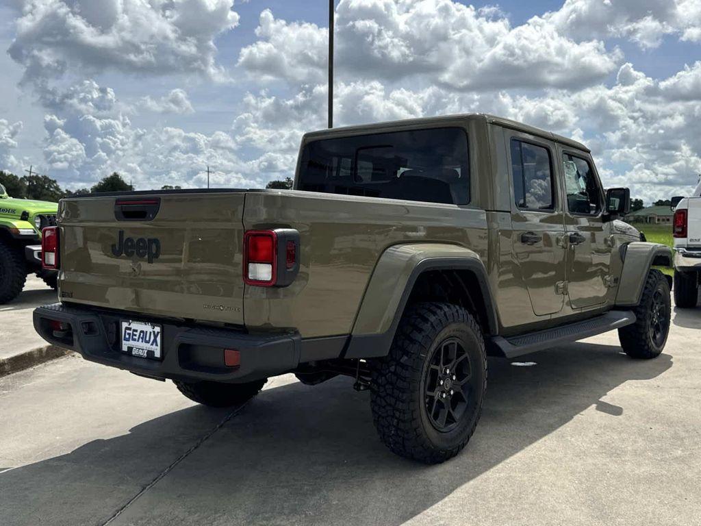 new 2025 Jeep Gladiator car, priced at $42,660