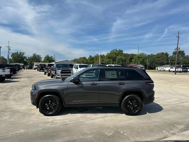 new 2024 Jeep Grand Cherokee car, priced at $45,530