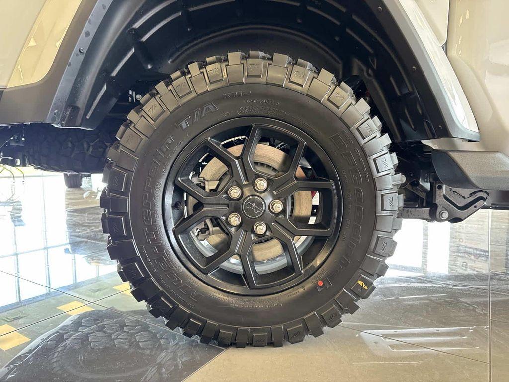 new 2025 Jeep Gladiator car, priced at $45,840