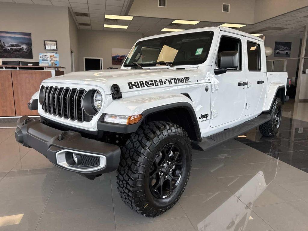 new 2025 Jeep Gladiator car, priced at $45,840